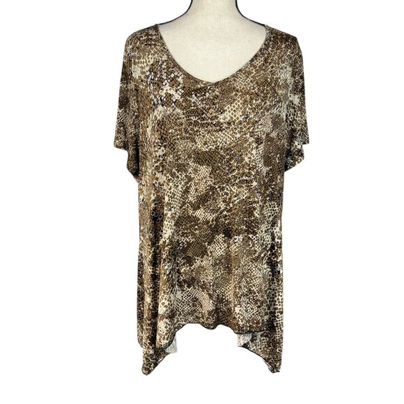 Brittany Black 2X-Large Top Snake Print Short Sleeve V-Neck Stretch Shark Bite - Picture 1 of 7